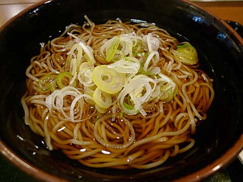 ちょっと何か足したくなる味ですね。