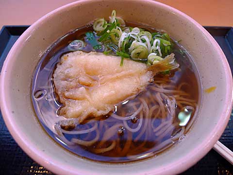 ちょっと天ぷら小さいって気もしますね。