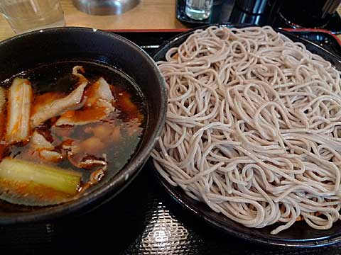 この手のつけ汁はやっぱりうどんの方があうかもしれませんね。
