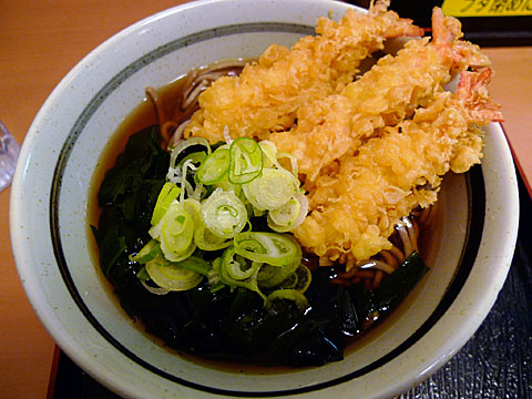 これはこれで立ち食いらしくて良いかもしれない。