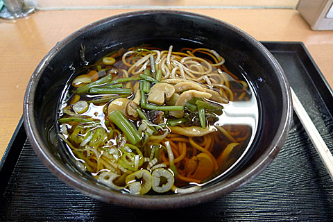 ここではイカかき揚げが良いかもね。
